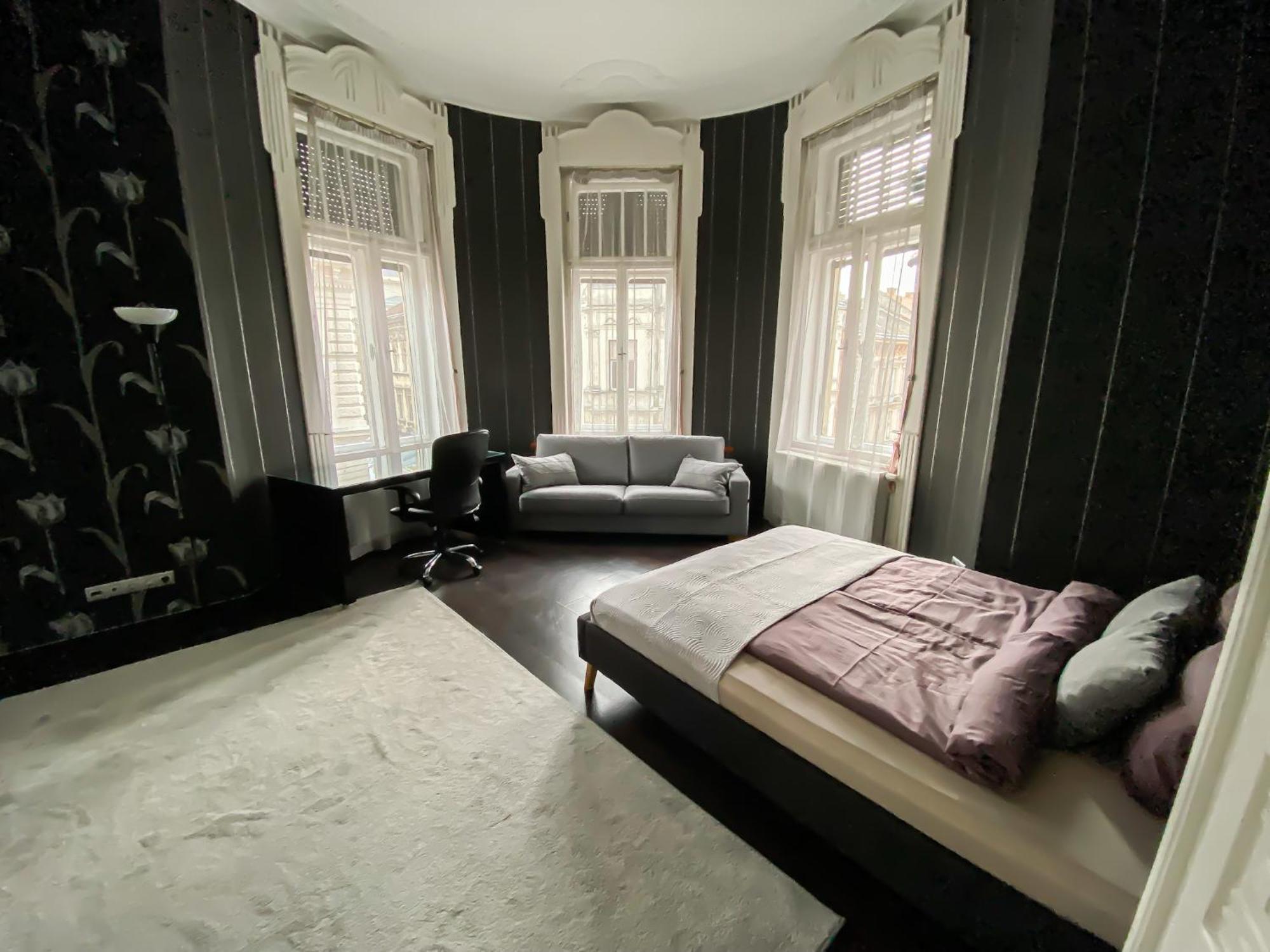 Unique And Spacious In Downtown Apartman *